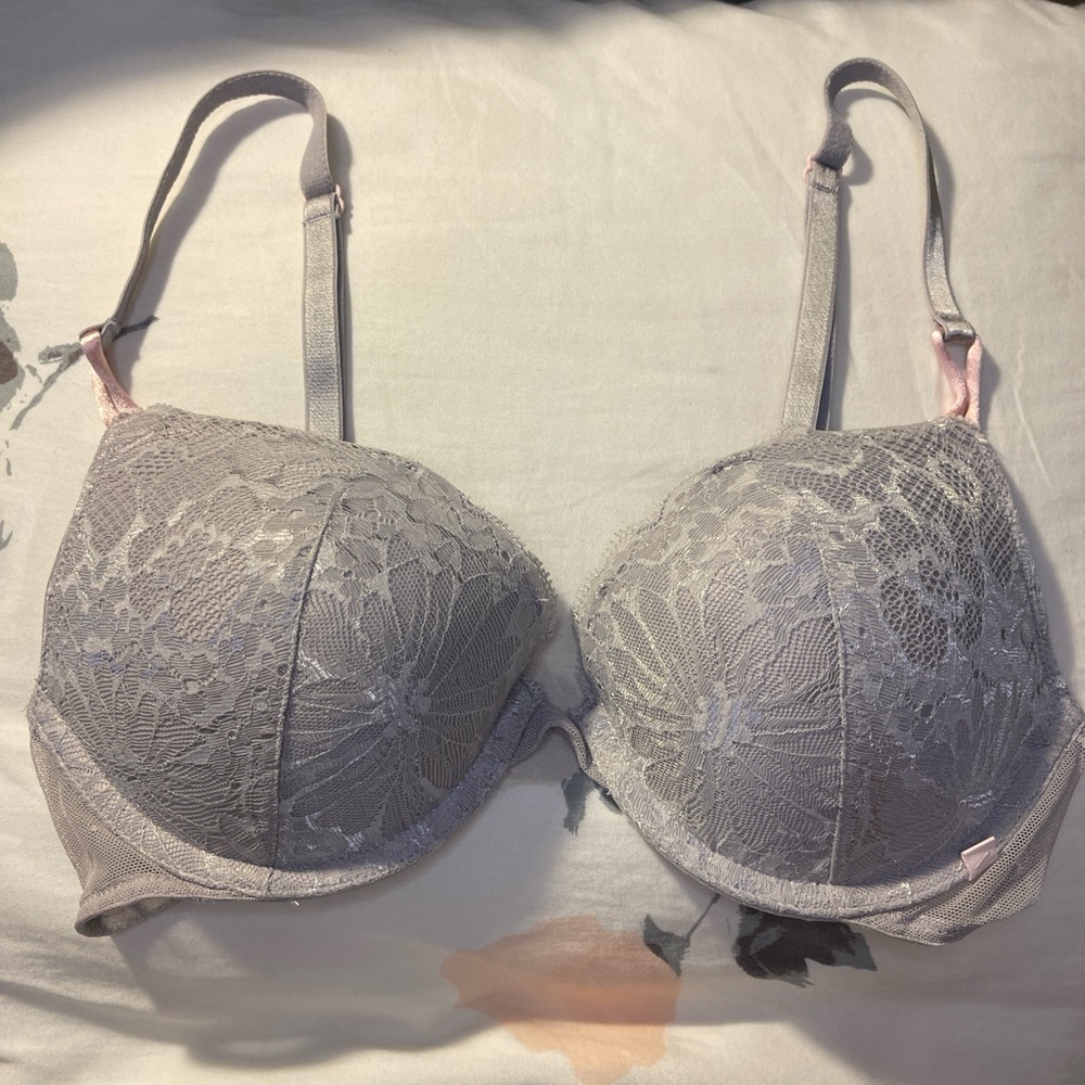 Victoria's Secret Lace Underwire Bra - Light Gray
